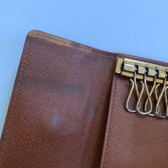 Vintage Louis Vuitton Monogram 6 Keyholder - Picture 8 of 9